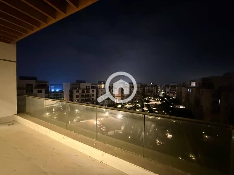 12 cf046514-ccf6-4572-bc20-4bb9c352f426. jpg