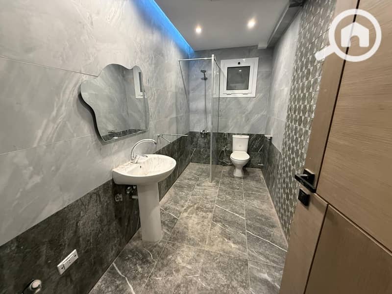 14 08511a20-e1c0-4bbd-b6bb-9f69cd3deb30. jpg