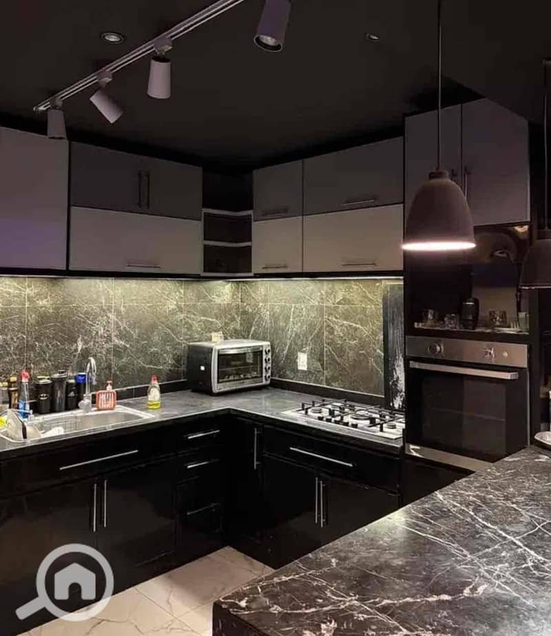 4 21b8e842-46ad-44f9-99a9-5be8f891b7ea. jpg