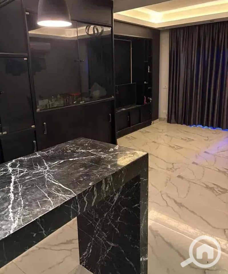 5 44434e51-6f68-45d3-a5a2-9d0976868c7d. jpg