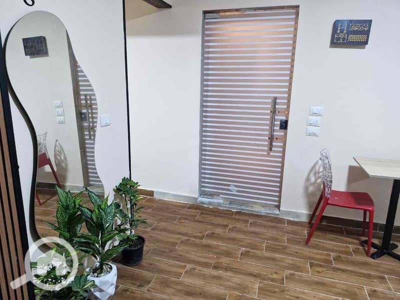 14 f253930b-1f23-4f20-8c91-b1a6d78edc36. jpg