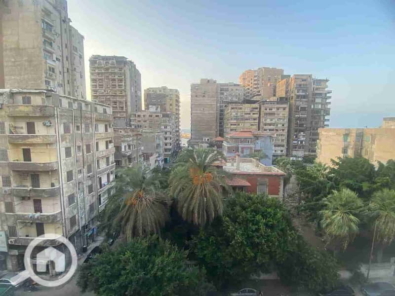 Apartment for rent – Gleem (direct tram) Very distinguished location in the heart of Gleem
Area: 180 square meters
Floor: 5th – no elevator (comfortable stairs)
Layout: • Two large bedrooms (Swedish wood) • Reception 4 pieces porcelain - Ansicht 3