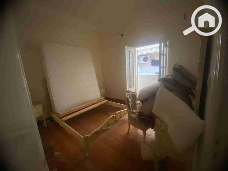 Apartment for rent – Gleem (direct tram) Very distinguished location in the heart of Gleem
Area: 180 square meters
Floor: 5th – no elevator (comfortable stairs)
Layout: • Two large bedrooms (Swedish wood) • Reception 4 pieces porcelain - Ansicht 6