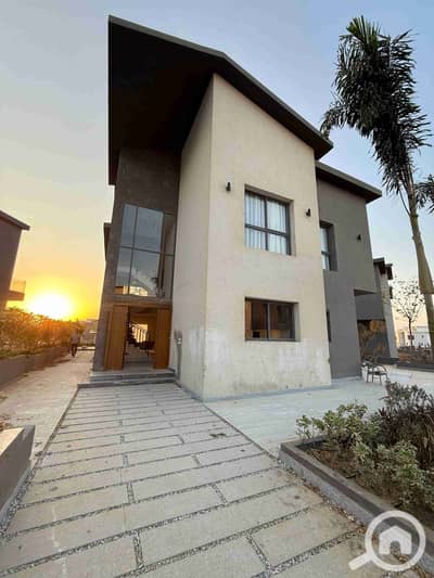 فیلا 4 غرف نوم للبيع في القاهرة الجديدة، القاهرة - IMG-20260201-WA0316. jpg