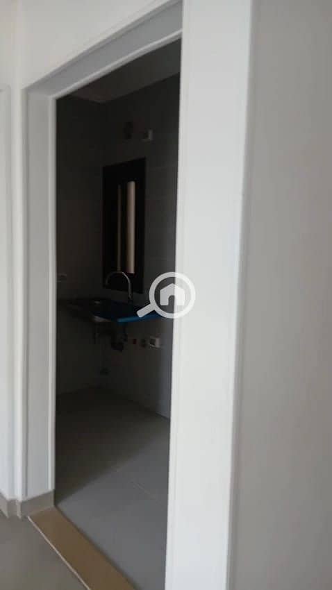 12 f056286c-2852-4467-9957-6b109e44b106. jpg