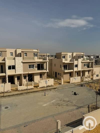6 Bedroom Townhouse for Sale in 6th of October, Giza - WhatsApp Image 2025-03-19 at 13.55. 16_a5f38687. jpg