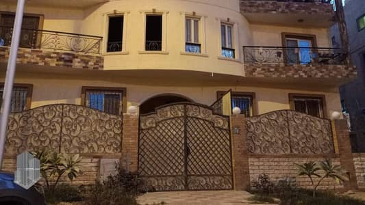 شقة 3 غرف نوم للبيع في الشيخ زايد، الجيزة - photo_6050810236995571192_w. jpg