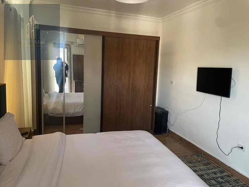 3 e0337bb2-77fd-456c-864e-42f3f7ce6979. jpg