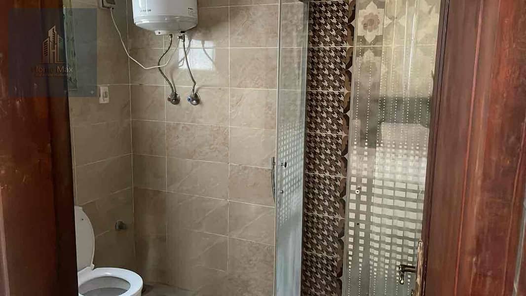 10 73f856d3-3f10-4364-b505-6ebeedf01568. jpg