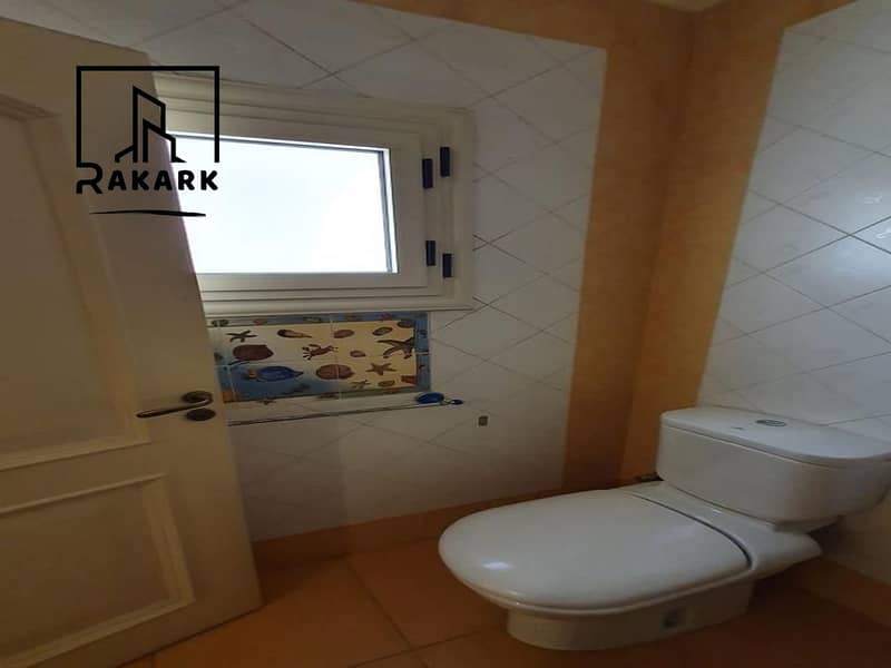 17 E13 (Copy). jpeg