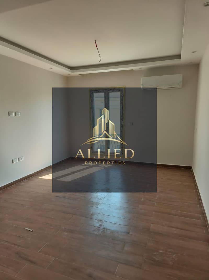 semi furnished i villa roof for rent in mountain view hyde park-new cairo - Ansicht 6
