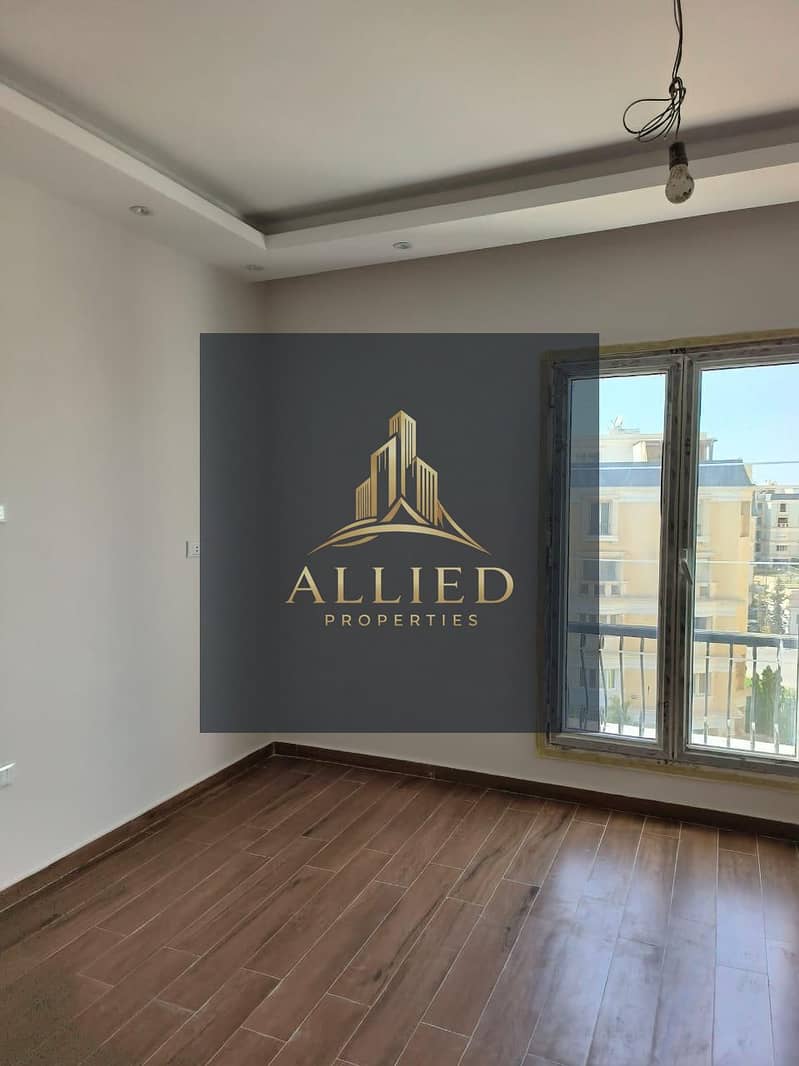semi furnished i villa roof for rent in mountain view hyde park-new cairo - Mehr