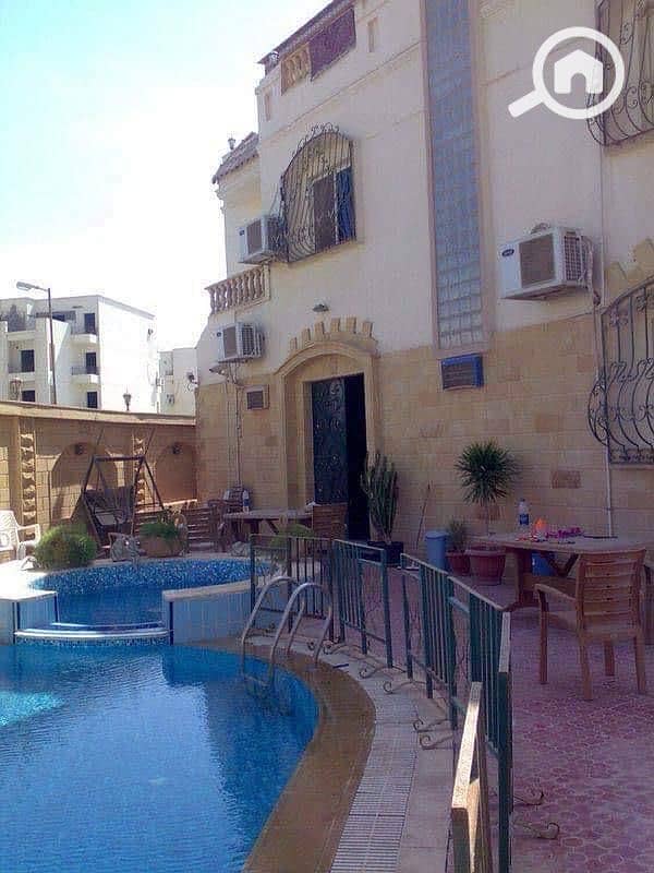 Standalone villa with swimming pool for sale in Hadayek El Mohandeseen compound Dorra El Sheikh Zayed finished and currently rented - Ansicht 3