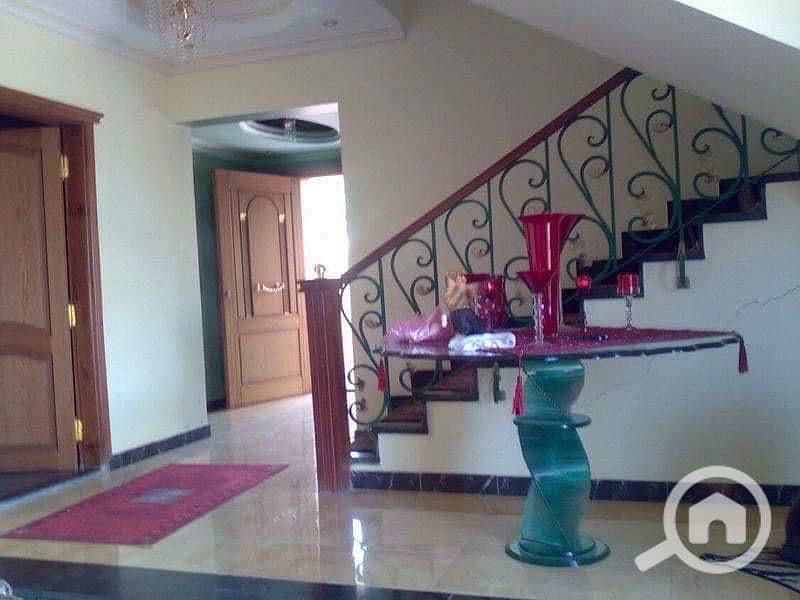 Standalone villa with swimming pool for sale in Hadayek El Mohandeseen compound Dorra El Sheikh Zayed finished and currently rented - Ansicht 4