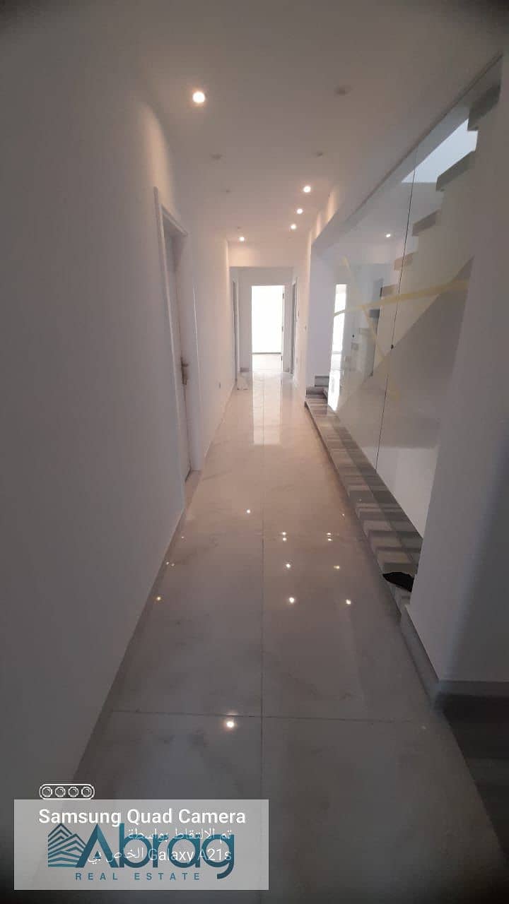 iVilla Roof 340 sq m Open Roof in Mountain View iCity - Ansicht 2