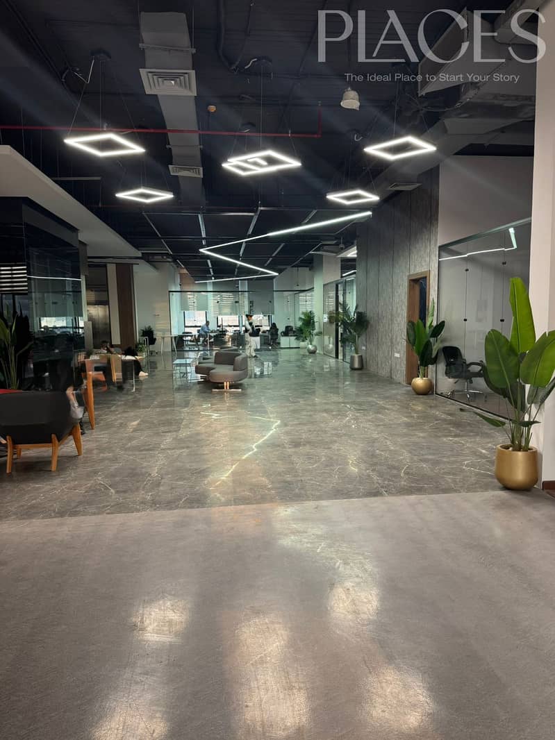 Office space for rent in a prime location, fully finished and furnished with office furniture, 800 square meters, suitable for companies – pohled 4
