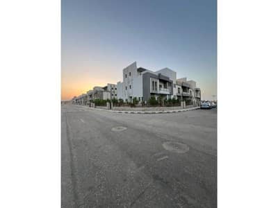 فیلا 4 غرف نوم للايجار في مدينة الشروق، القاهرة - WhatsApp Image 2025-02-27 at 16.02. 00_38380786. jpg