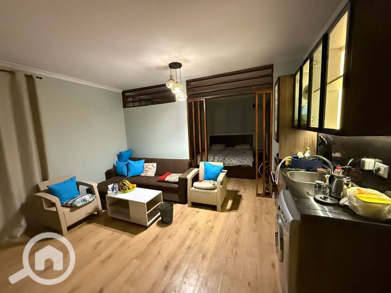 11 12d5f518-c5ba-4512-b814-559ce1972767. jpg