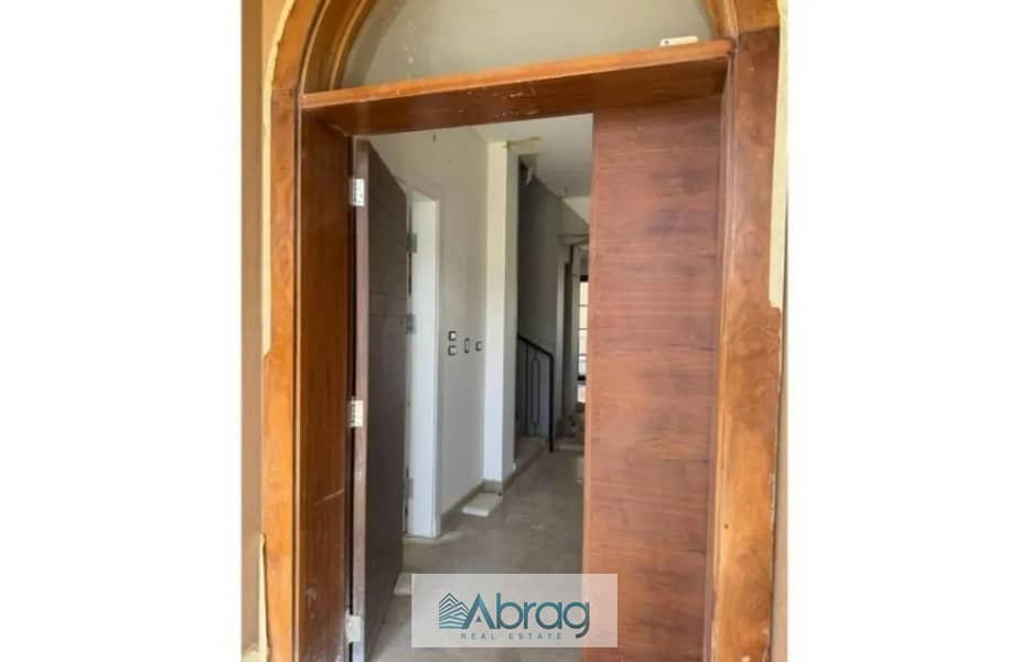 4 8123151-7b93do. jpg