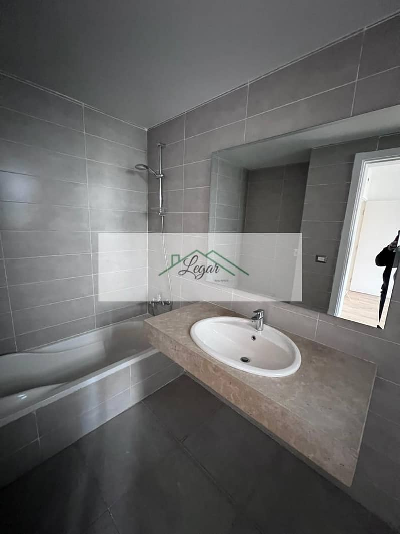 8 WhatsApp Image 2026-02-05 at 17.33. 09 (1). jpeg