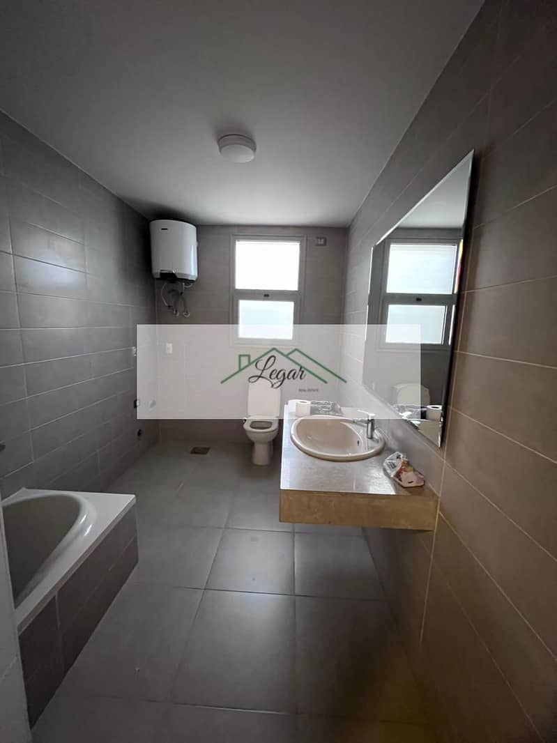 9 WhatsApp Image 2026-02-05 at 17.33. 09. jpeg