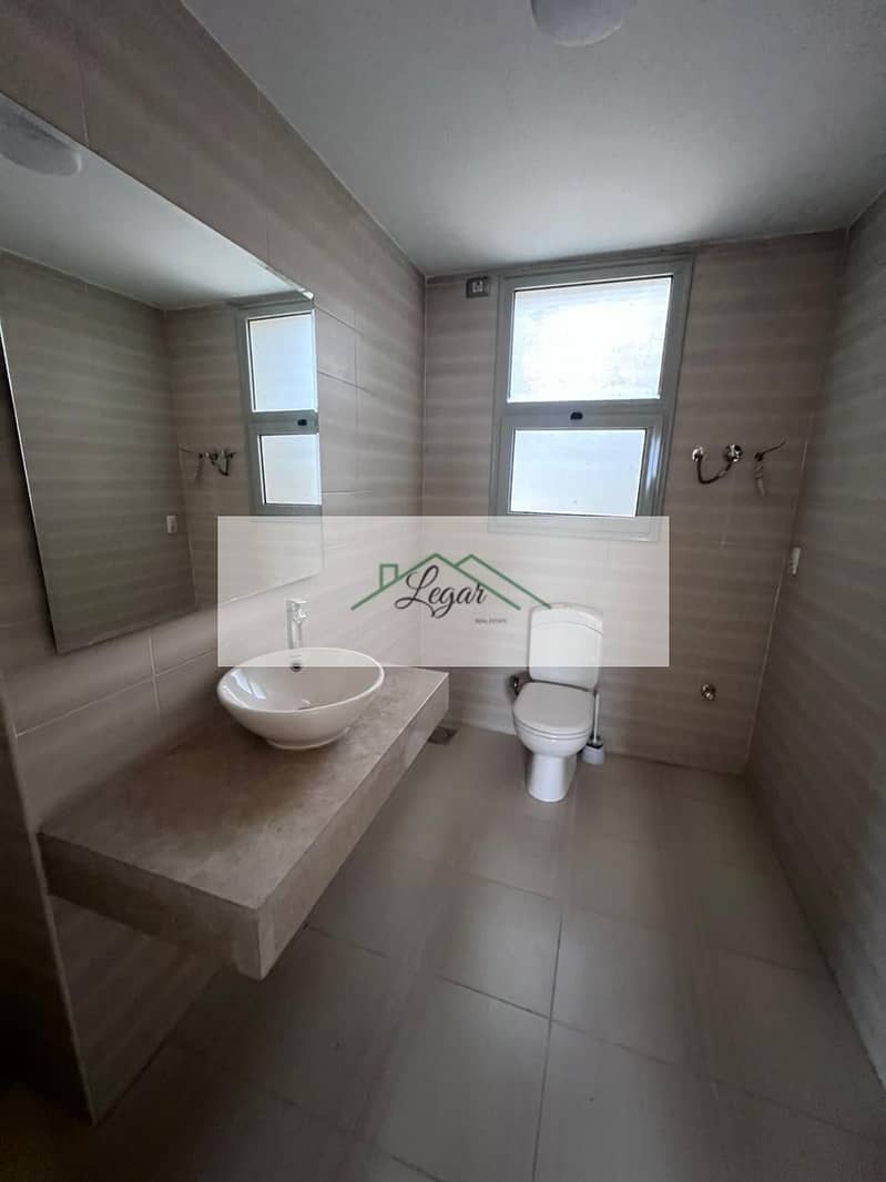 10 WhatsApp Image 2026-02-05 at 17.33. 11. jpeg