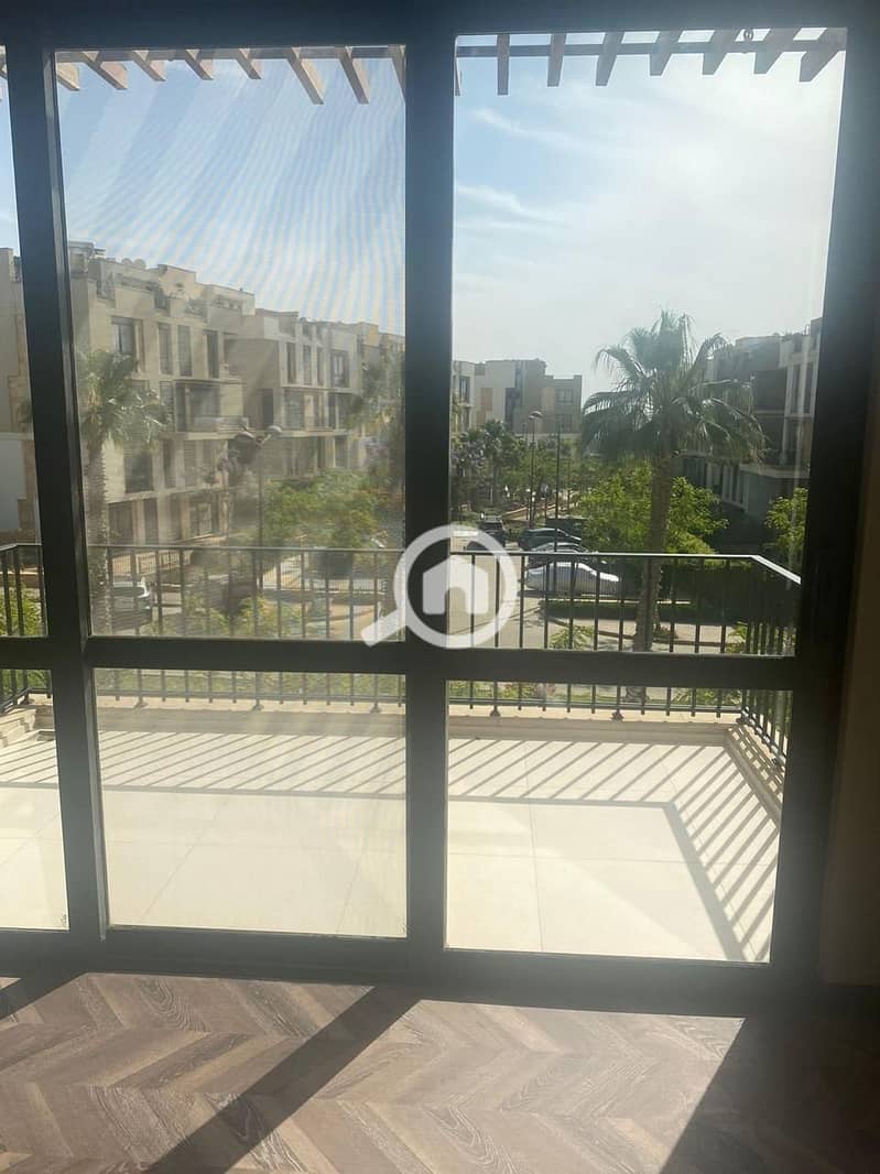 2 608bdae8-e76f-4523-9419-a2d3e765b9ba. jpg