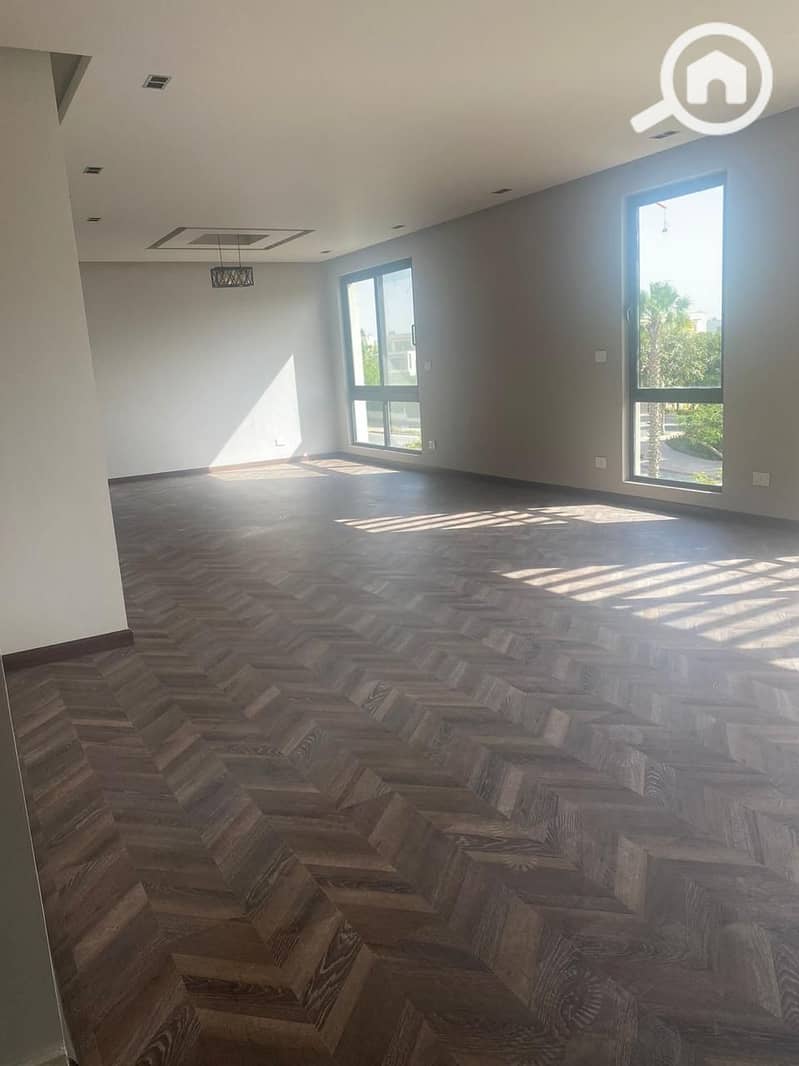 3 9ead6cf3-7c3b-455b-9612-b12da922ee03. jpg