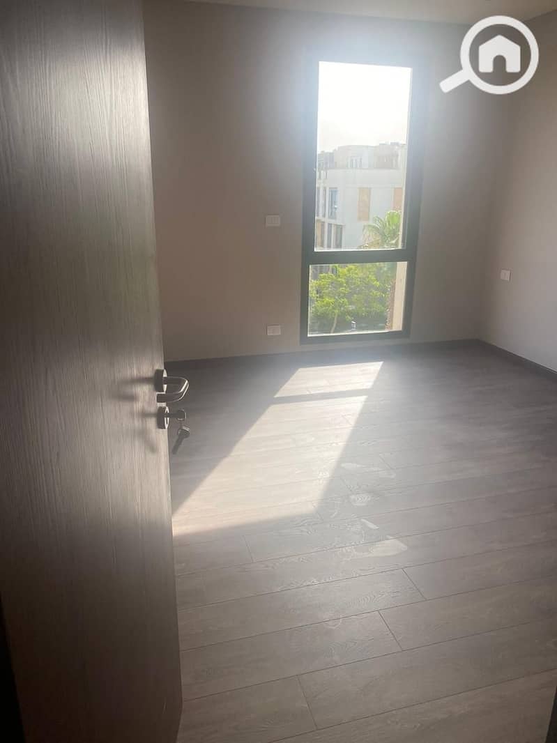 8 aef1eeb4-e28e-4eb5-95d8-8cd787d9a555. jpg