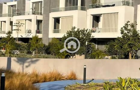 6 Bedroom Townhouse for Sale in 6th of October, Giza - 8337306-e7a05o_1400x900. jpg