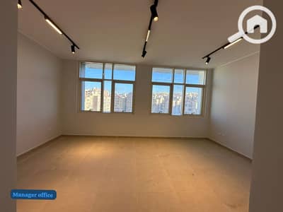 مکتب  للايجار في القطامية، القاهرة - IMG-20260207-WA0032. jpg