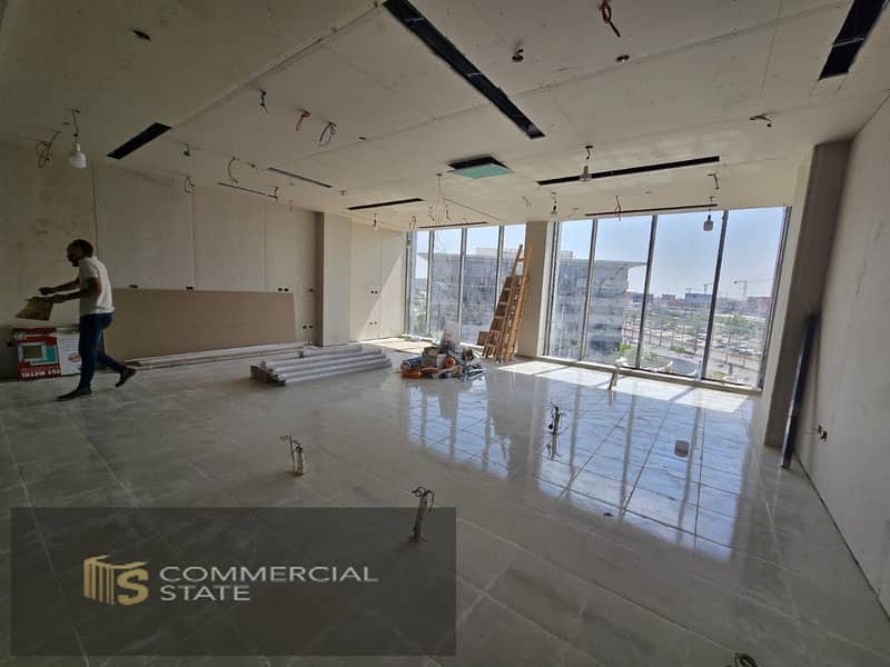 Luxurious Office 95m at CFC for Rent-New Cairo - Ansicht 3