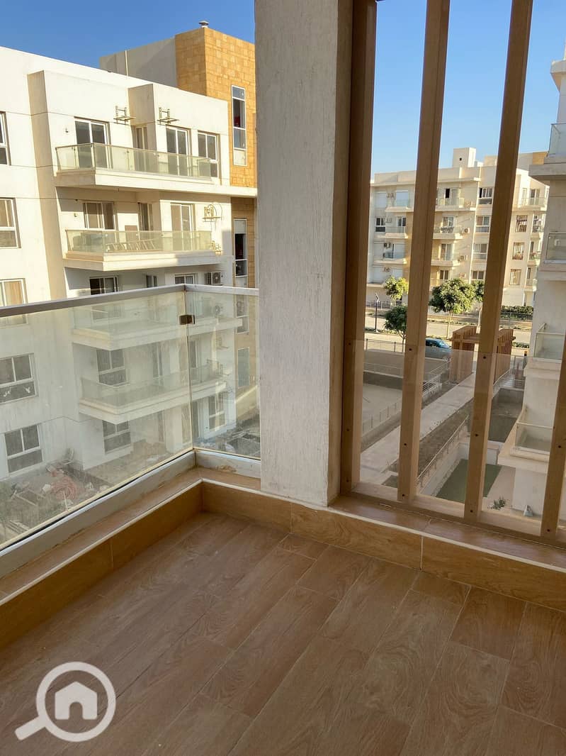 5 WhatsApp Image 2025-08-13 at 13.33. 59_1221d11a. jpg