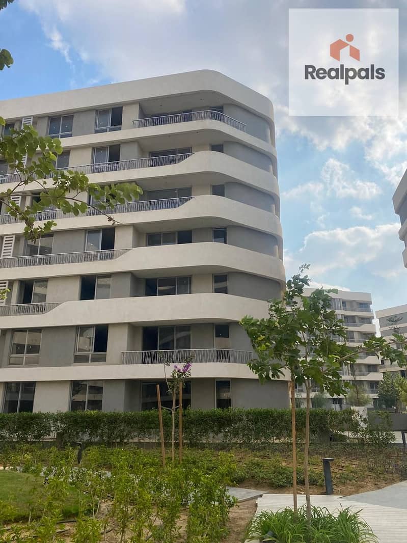 DUPLEX WITH GARDEN FOR SALE AT BLOOMFIELDS – další