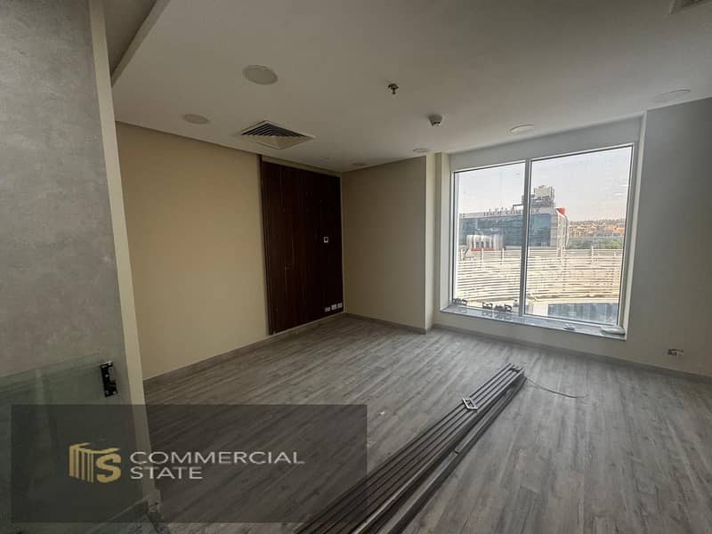 Finished Office at Trivium Square for Sale -New Cairo – pohled 3