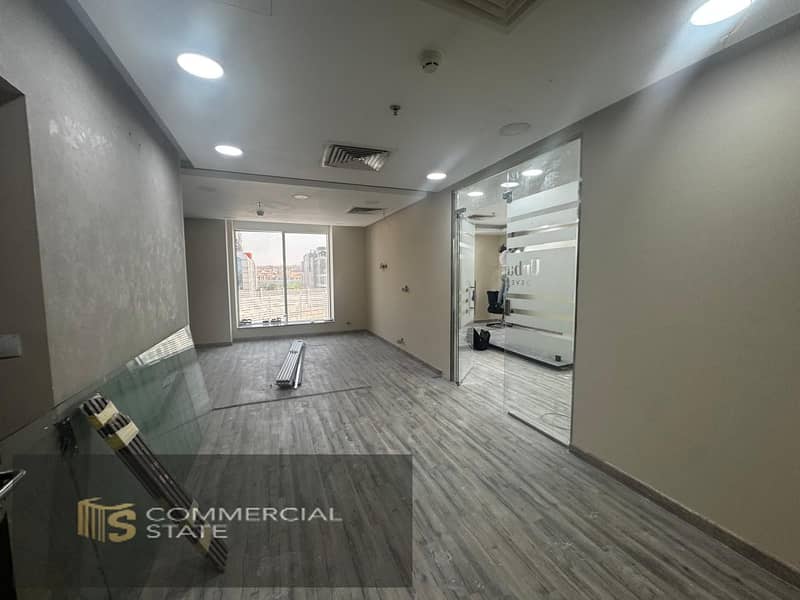 Finished Office at Trivium Square for Sale -New Cairo – pohled 4