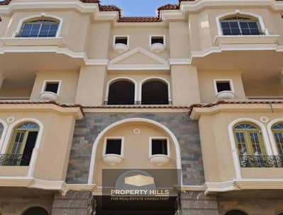 4 Bedroom Duplex for Sale in 6th of October, Giza - 3304191-f2f4bo_7_11zon. jpeg