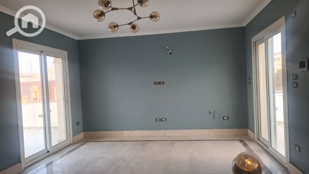 Rent - Penthouse 210m – Roof 120m, Mountain View Compound, pool View, 3Beds | New Cairo - Fler