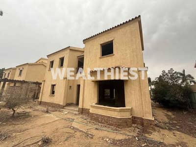 4 Bedroom Villa for Sale in Madinaty, Cairo - ca4073b0-fc55-4597-8d69-bcb5b9948094. jpg 4 Bedroom Villa for Sale in Madinaty, Cairo - ca4073b0-fc55-4597-8d69-bcb5b9948094. jpg