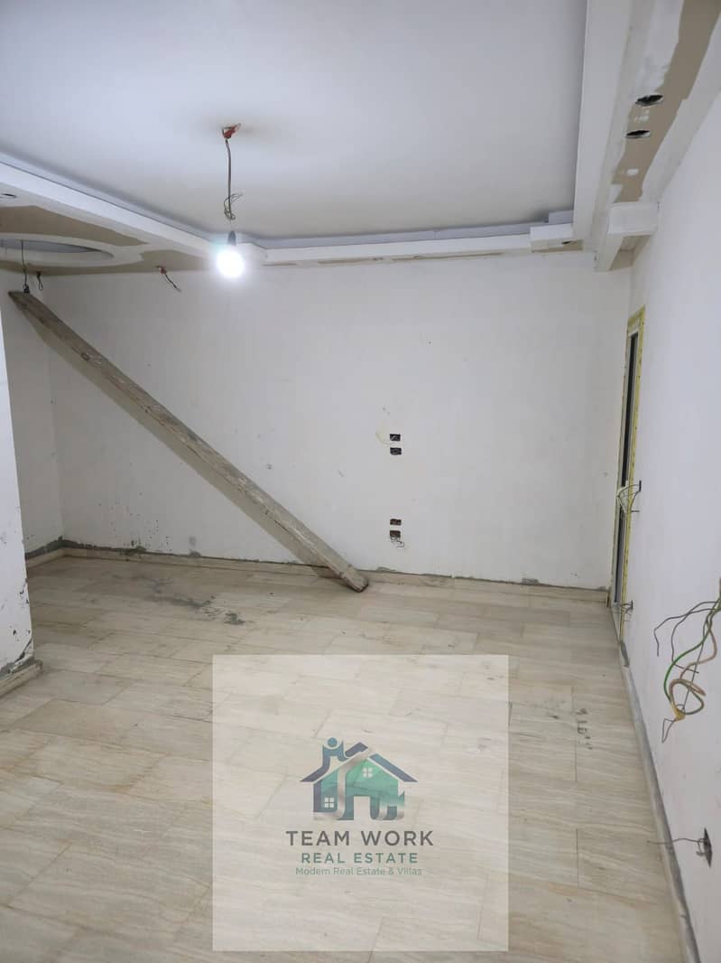 10 abdc9012-aaa7-46dc-96e4-2713769be74a. jpg