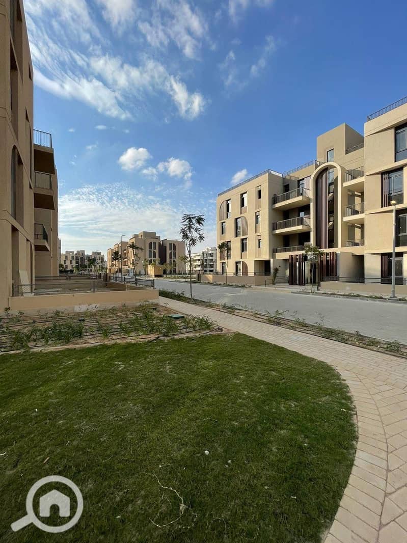 9 600263861_1582397556117812_8759093247889549525_n. jpg