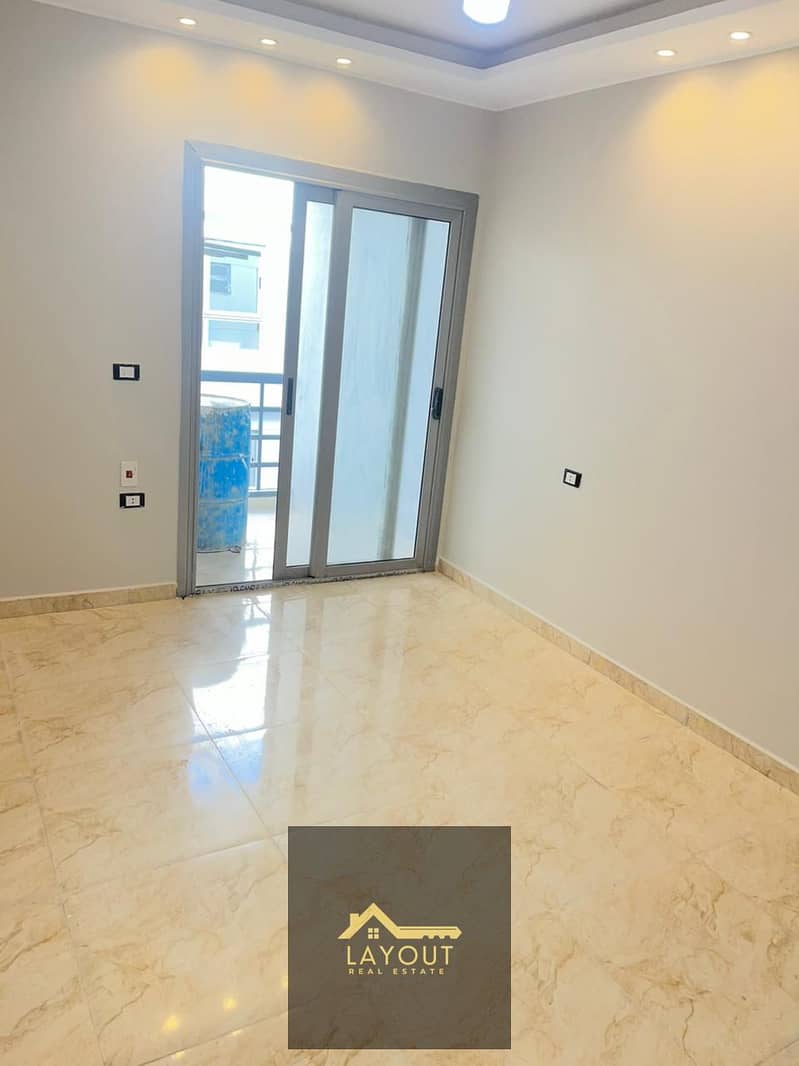 2,650,000 EGP | 106 sqm Ultra Super Lux Apartment in Degla Landmark Memaar Al Morshedy – High floor – Move-in ready - Widok 3