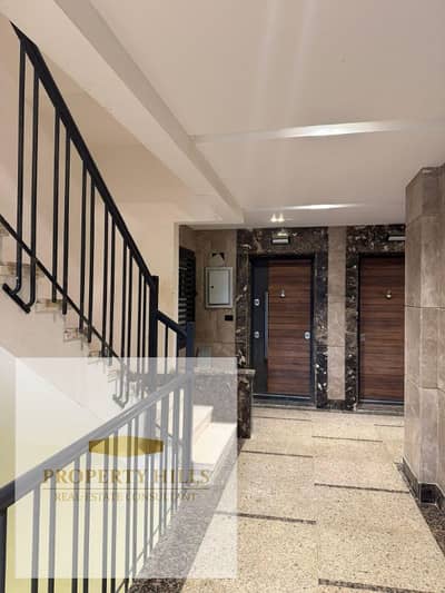 5 Bedroom Townhouse for Sale in Katameya, Cairo - Villa for sale at the old price inside Compound The Brooks next to the American University