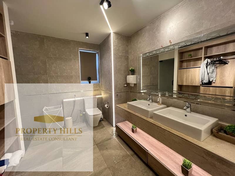 7 e04d00cd-392f-4280-9bd2-d089d8c61bbf. jpeg