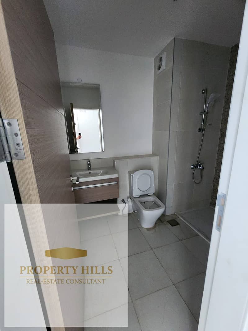 8 e5563eee-009b-4947-95b5-a3a057cf0d32. jpeg