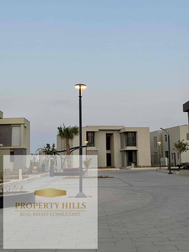 15 f4653be9-abee-4ed3-8df5-7bfd03be2bdb. jpg