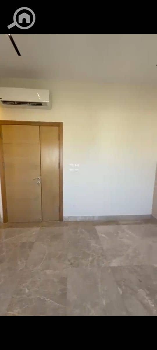 18 c838e115-dda2-416e-acd4-2c74e45179da. jpg