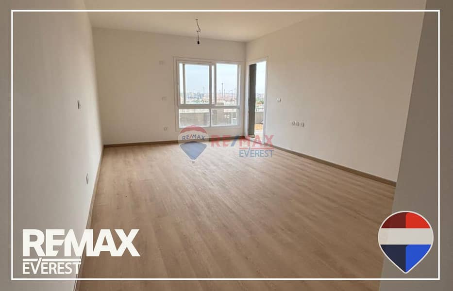 Ground with Garden | Apartment in Kayan Compound - Ansicht 5