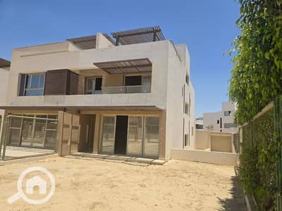 4 Bedroom Villa for Sale in 6th of October, Giza - WhatsApp Image 2025-06-19 at 14.01. 48_44eb3c1c. jpg
