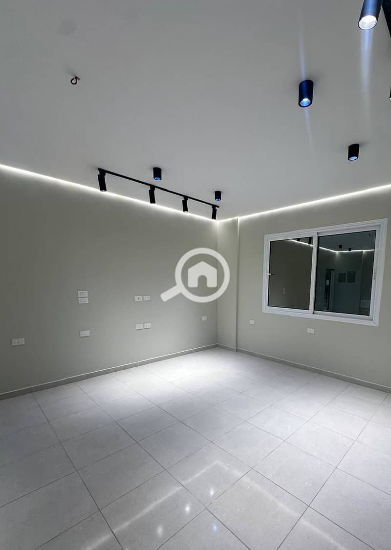 Office for sale in Al Nadi Mall Ultra Super Lux finishing Sheikh Zayed – pohled 4